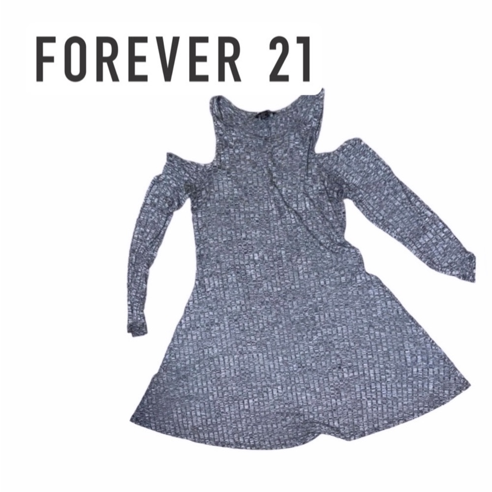 🌟🔥 BOGO Sale🔥🌟 Forever 21+ grey knit cold shoulder sweater dress